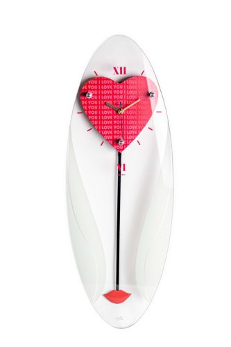 LARGE OVAL CLOCK WITH HEART