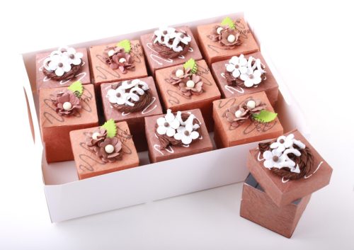 M.DOB SQUARE CAKE CHOCOLATE