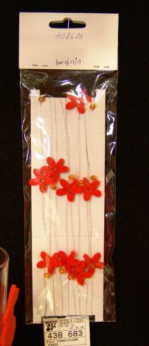 FELT FLOWER-GARLAND   RED