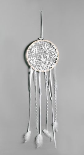 DREAMCATCHER WHITE FLOWERED LACE 21
