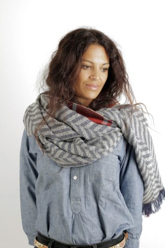 Cecilia Gallerani scarf - 200x98 cm - gray, zigzag pattern